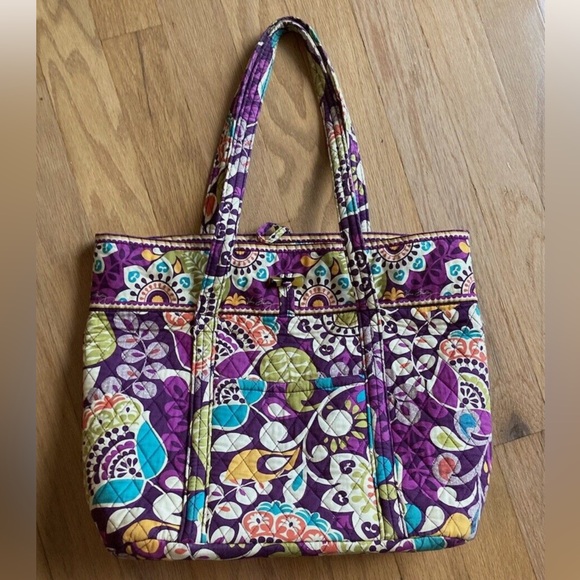 Vera Bradley “Plum Crazy” Villager Tote w/Matching Wallet - Picture 3 of 16